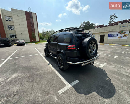 Желтый Тойота ФЖ Крузер, объемом двигателя 3.96 л и пробегом 161 тыс. км за 25900 $, фото 6 на Automoto.ua