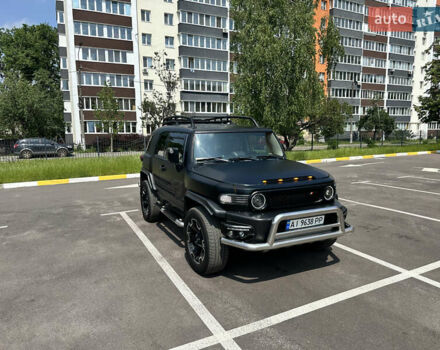 Желтый Тойота ФЖ Крузер, объемом двигателя 3.96 л и пробегом 161 тыс. км за 25900 $, фото 1 на Automoto.ua