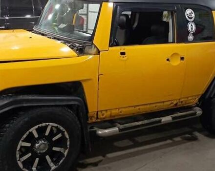 Желтый Тойота ФЖ Крузер, объемом двигателя 3.96 л и пробегом 161 тыс. км за 25900 $, фото 39 на Automoto.ua