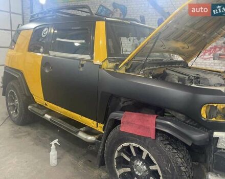 Желтый Тойота ФЖ Крузер, объемом двигателя 3.96 л и пробегом 161 тыс. км за 25900 $, фото 40 на Automoto.ua