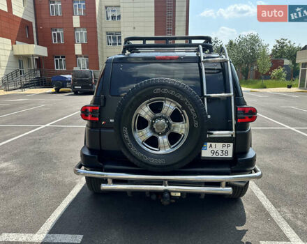 Желтый Тойота ФЖ Крузер, объемом двигателя 3.96 л и пробегом 161 тыс. км за 25900 $, фото 9 на Automoto.ua