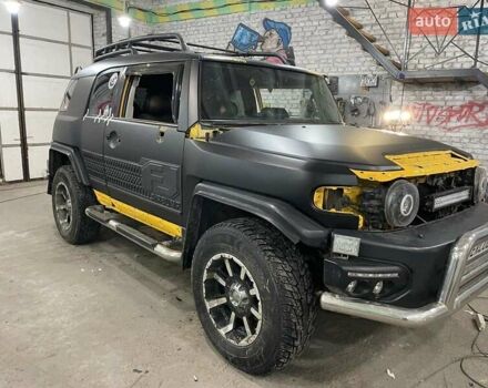 Желтый Тойота ФЖ Крузер, объемом двигателя 3.96 л и пробегом 161 тыс. км за 25900 $, фото 36 на Automoto.ua