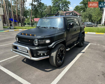 Желтый Тойота ФЖ Крузер, объемом двигателя 3.96 л и пробегом 161 тыс. км за 25900 $, фото 4 на Automoto.ua