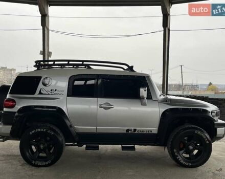 Серый Тойота ФЖ Крузер, объемом двигателя 3.96 л и пробегом 271 тыс. км за 26099 $, фото 16 на Automoto.ua