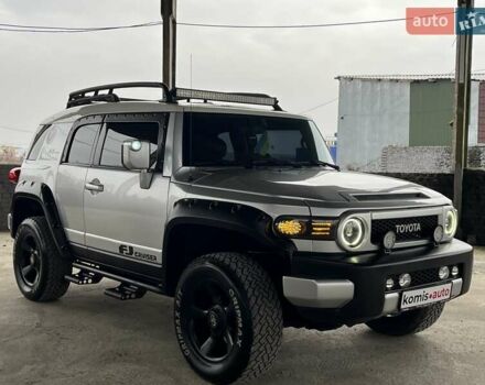 Серый Тойота ФЖ Крузер, объемом двигателя 3.96 л и пробегом 271 тыс. км за 26099 $, фото 18 на Automoto.ua