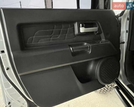 Серый Тойота ФЖ Крузер, объемом двигателя 3.96 л и пробегом 271 тыс. км за 26099 $, фото 20 на Automoto.ua