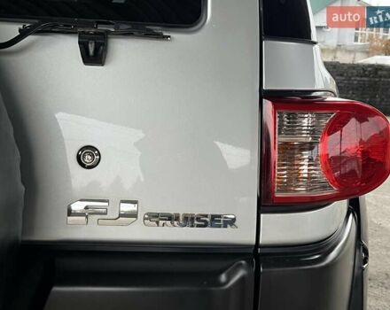 Серый Тойота ФЖ Крузер, объемом двигателя 3.96 л и пробегом 271 тыс. км за 26099 $, фото 14 на Automoto.ua