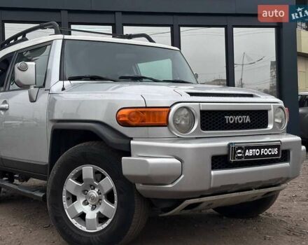 Серый Тойота ФЖ Крузер, объемом двигателя 3.96 л и пробегом 403 тыс. км за 18290 $, фото 1 на Automoto.ua