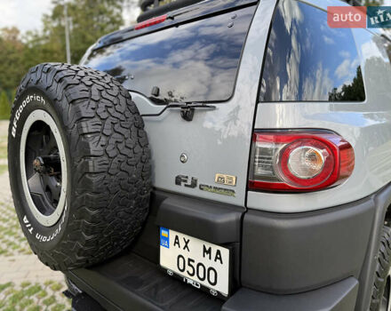 Серый Тойота ФЖ Крузер, объемом двигателя 3.96 л и пробегом 192 тыс. км за 38500 $, фото 23 на Automoto.ua