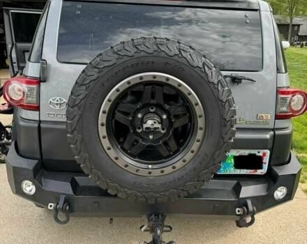 Серый Тойота ФЖ Крузер, объемом двигателя 4 л и пробегом 45 тыс. км за 7200 $, фото 3 на Automoto.ua