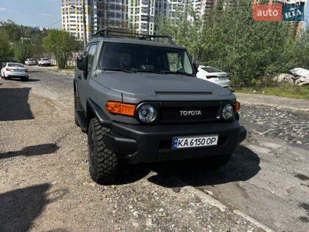 Тойота ФЖ Крузер 2007 в Киеве на Automoto.ua Серый Тойота ФЖ Крузер, объемом двигателя 4.03 л и пробегом 250 тыс. км за 22500 $, фото 1 на Automoto.ua