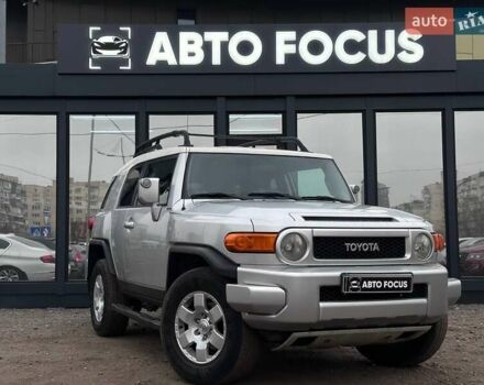Серый Тойота ФЖ Крузер, объемом двигателя 3.96 л и пробегом 403 тыс. км за 18290 $, фото 1 на Automoto.ua