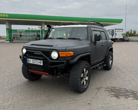 Серый Тойота ФЖ Крузер, объемом двигателя 3.96 л и пробегом 268 тыс. км за 23500 $, фото 1 на Automoto.ua