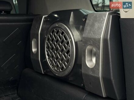 Серый Тойота ФЖ Крузер, объемом двигателя 3.96 л и пробегом 235 тыс. км за 19000 $, фото 1 на Automoto.ua