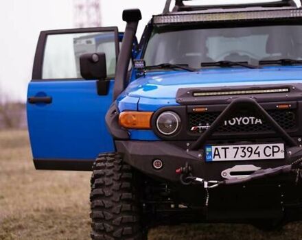 Синий Тойота ФЖ Крузер, объемом двигателя 4 л и пробегом 180 тыс. км за 32000 $, фото 16 на Automoto.ua