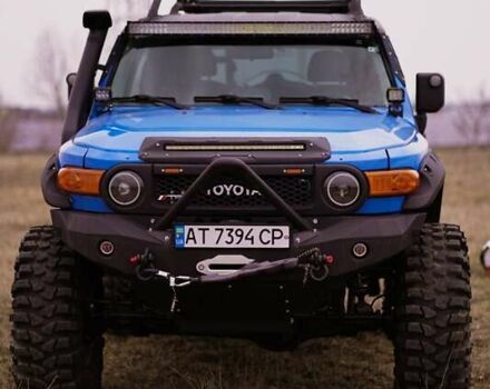 Синий Тойота ФЖ Крузер, объемом двигателя 4 л и пробегом 180 тыс. км за 32000 $, фото 18 на Automoto.ua