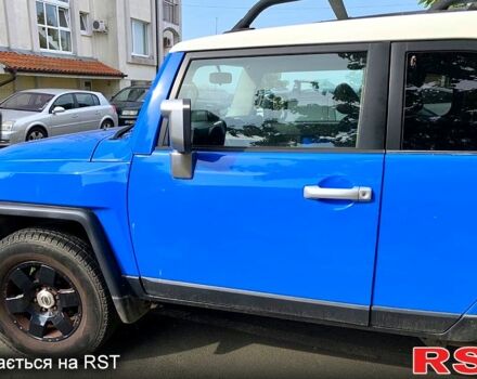 Синий Тойота ФЖ Крузер, объемом двигателя 4 л и пробегом 0 тыс. км за 18500 $, фото 4 на Automoto.ua