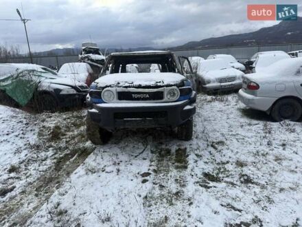 Синий Тойота ФЖ Крузер, объемом двигателя 4 л и пробегом 200 тыс. км за 5300 $, фото 1 на Automoto.ua