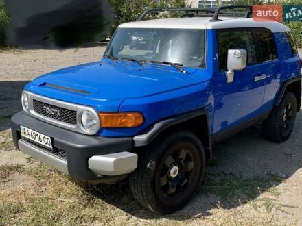 Тойота ФЖ Крузер 2007 в Киеве на Automoto.ua Синий Тойота ФЖ Крузер, объемом двигателя 3.96 л и пробегом 136 тыс. км за 18500 $, фото 1 на Automoto.ua
