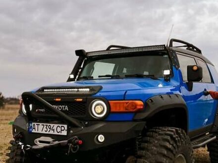 Синій Тойота ФЖ Крузер, об'ємом двигуна 4 л та пробігом 180 тис. км за 32000 $, фото 1 на Automoto.ua