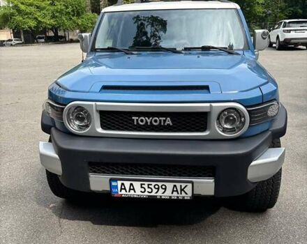Синій Тойота ФЖ Крузер, об'ємом двигуна 4 л та пробігом 130 тис. км за 32000 $, фото 1 на Automoto.ua