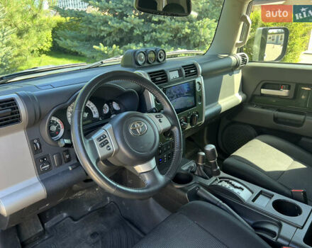 Зеленый Тойота ФЖ Крузер, объемом двигателя 3.96 л и пробегом 145 тыс. км за 27900 $, фото 16 на Automoto.ua