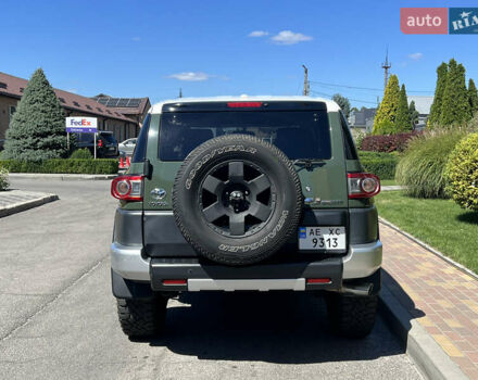 Зеленый Тойота ФЖ Крузер, объемом двигателя 3.96 л и пробегом 145 тыс. км за 27900 $, фото 6 на Automoto.ua