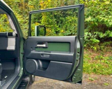 Зеленый Тойота ФЖ Крузер, объемом двигателя 4 л и пробегом 83 тыс. км за 4500 $, фото 11 на Automoto.ua