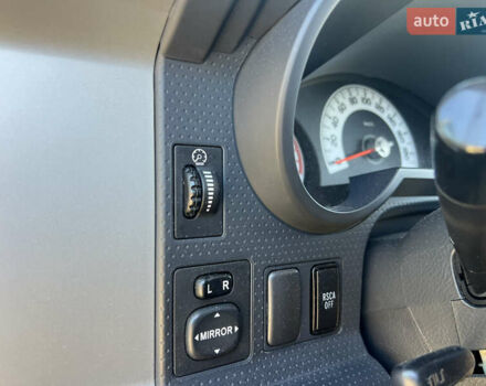 Зеленый Тойота ФЖ Крузер, объемом двигателя 3.96 л и пробегом 145 тыс. км за 27900 $, фото 24 на Automoto.ua