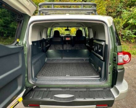 Зеленый Тойота ФЖ Крузер, объемом двигателя 4 л и пробегом 83 тыс. км за 4500 $, фото 14 на Automoto.ua