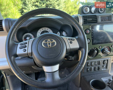 Зеленый Тойота ФЖ Крузер, объемом двигателя 3.96 л и пробегом 145 тыс. км за 27900 $, фото 28 на Automoto.ua