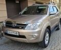 Тойота Фортунер 2006 в Надворной на Automoto.ua Бежевый Тойота Фортунер, объемом двигателя 4 л и пробегом 176 тыс. км за 9500 $, фото 1 на Automoto.ua