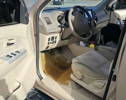 Тойота Фортунер 2006 в Надворной на Automoto.ua Бежевый Тойота Фортунер, объемом двигателя 4 л и пробегом 176 тыс. км за 9500 $, фото 3 на Automoto.ua