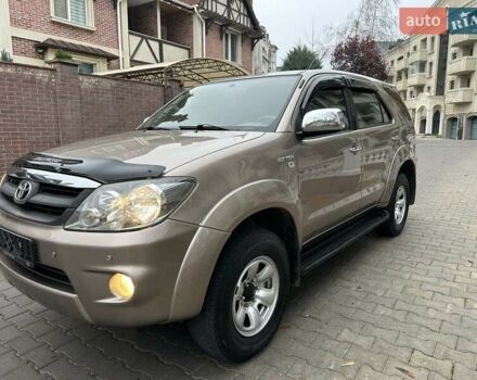 Бежевий Тойота Фортунер, об'ємом двигуна 2.7 л та пробігом 178 тис. км за 11300 $, фото 1 на Automoto.ua