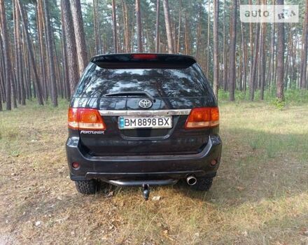 Тойота Фортунер 2005 у Лебедине на Automoto.ua Чорний Тойота Фортунер, об'ємом двигуна 4 л та пробігом 232 тис. км за 11700 $, фото 4 на Automoto.ua