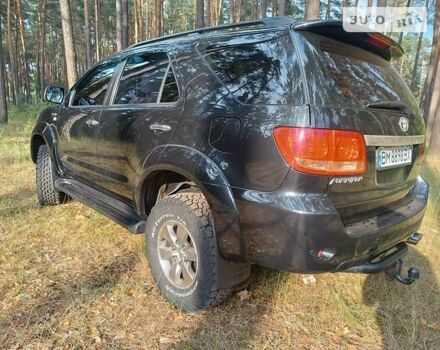 Тойота Фортунер 2005 у Лебедине на Automoto.ua Чорний Тойота Фортунер, об'ємом двигуна 4 л та пробігом 232 тис. км за 11700 $, фото 6 на Automoto.ua