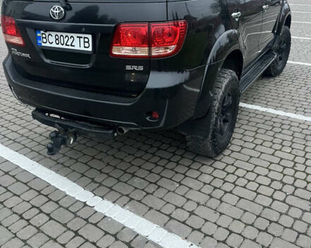 Черный Тойота Фортунер, объемом двигателя 2.7 л и пробегом 351 тыс. км за 12700 $, фото 7 на Automoto.ua