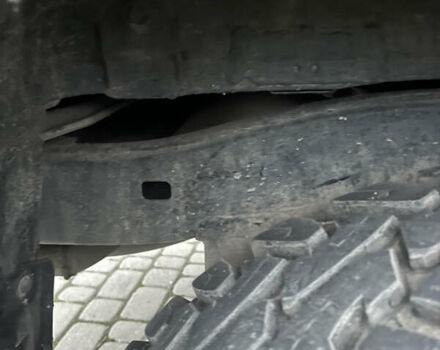 Черный Тойота Фортунер, объемом двигателя 2.7 л и пробегом 351 тыс. км за 12700 $, фото 6 на Automoto.ua