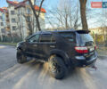 Черный Тойота Фортунер, объемом двигателя 3.96 л и пробегом 335 тыс. км за 14000 $, фото 11 на Automoto.ua