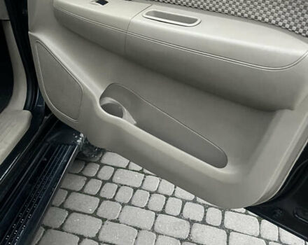 Черный Тойота Фортунер, объемом двигателя 2.7 л и пробегом 351 тыс. км за 12700 $, фото 17 на Automoto.ua