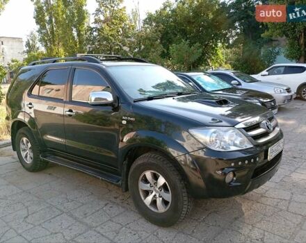 Черный Тойота Фортунер, объемом двигателя 2.98 л и пробегом 280 тыс. км за 11500 $, фото 3 на Automoto.ua