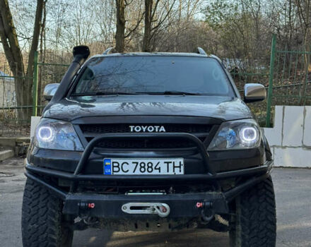 Черный Тойота Фортунер, объемом двигателя 3.96 л и пробегом 335 тыс. км за 14000 $, фото 7 на Automoto.ua