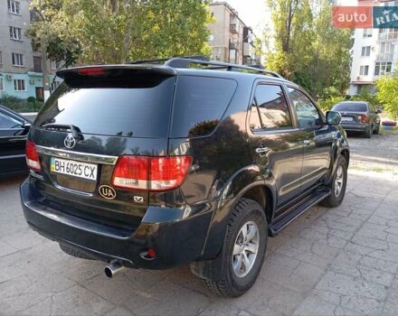 Черный Тойота Фортунер, объемом двигателя 2.98 л и пробегом 280 тыс. км за 11500 $, фото 1 на Automoto.ua