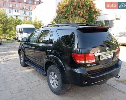 Черный Тойота Фортунер, объемом двигателя 2.98 л и пробегом 280 тыс. км за 11500 $, фото 2 на Automoto.ua
