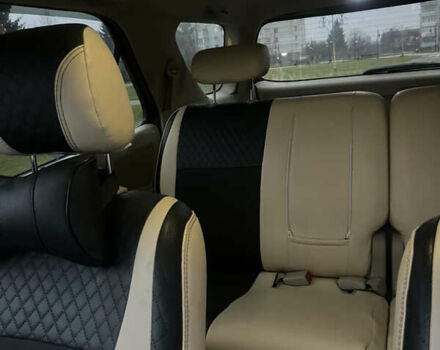 Черный Тойота Фортунер, объемом двигателя 2.7 л и пробегом 351 тыс. км за 12700 $, фото 16 на Automoto.ua