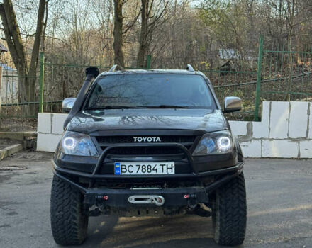 Черный Тойота Фортунер, объемом двигателя 3.96 л и пробегом 335 тыс. км за 14000 $, фото 6 на Automoto.ua