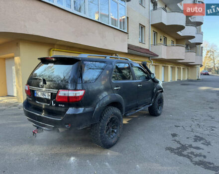 Черный Тойота Фортунер, объемом двигателя 3.96 л и пробегом 335 тыс. км за 14000 $, фото 13 на Automoto.ua