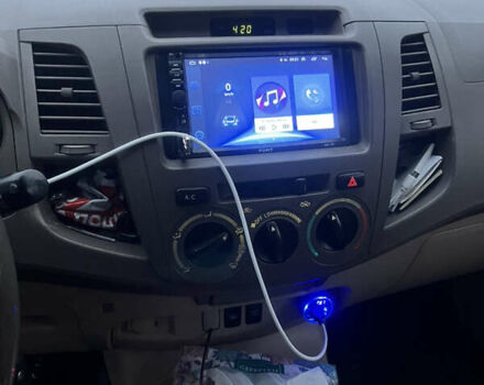 Черный Тойота Фортунер, объемом двигателя 2.7 л и пробегом 351 тыс. км за 12700 $, фото 30 на Automoto.ua