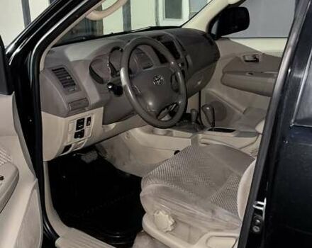 Черный Тойота Фортунер, объемом двигателя 2.7 л и пробегом 205 тыс. км за 11500 $, фото 12 на Automoto.ua