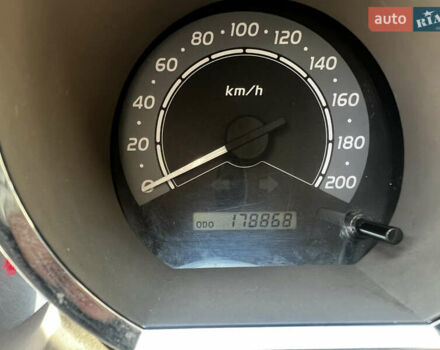 Черный Тойота Фортунер, объемом двигателя 2.69 л и пробегом 178 тыс. км за 12300 $, фото 5 на Automoto.ua